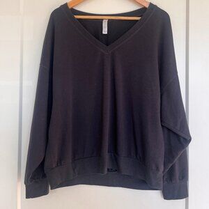 ALO Yoga Lightweight V Neck Sweatshirt- Small